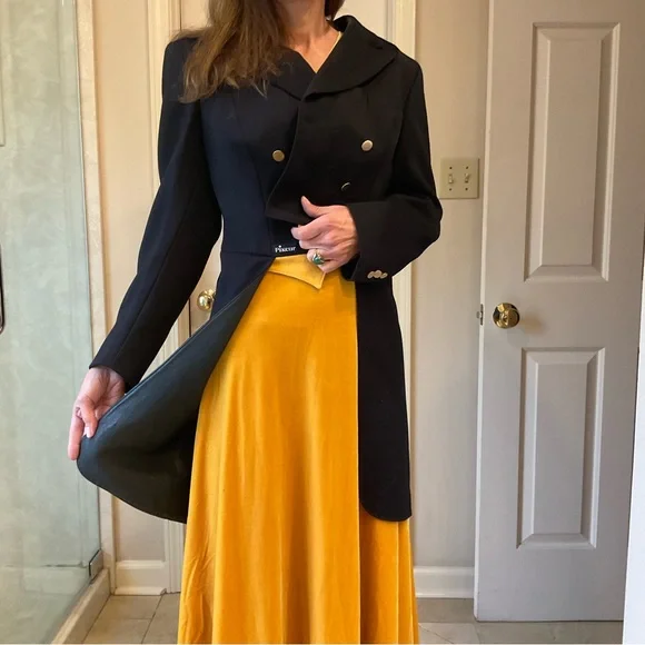 Pikeur Dressage Shadbelly Show Coat, Classic Tails, Brass Buttons, Navy, Sz M - Picture 14 of 15